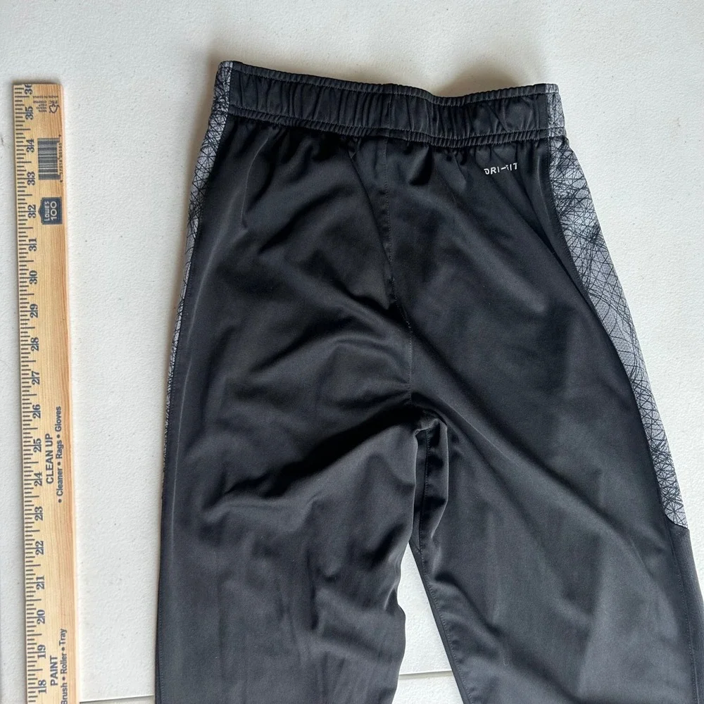 Nike Dri-FIT Athletic Sweatpants Grey Side Panel Graphic Black Boys XL 34in